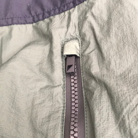 Under Armour Sportswear Track Jacket in Medium - Picture 15 of 16